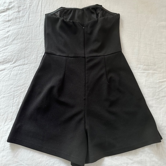 Lulus Black Ruffled Strapless Romper size XS - Picture 5 of 7